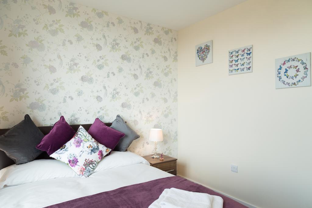 Contemporary & Homely Penthouse, 2 Mins Walk From Cambridge Station, Lift Access, Secured Gated On-Site Parking, Self Check-In, Super Fast Wifi, Terrace & Sleeps 6 Exterior foto